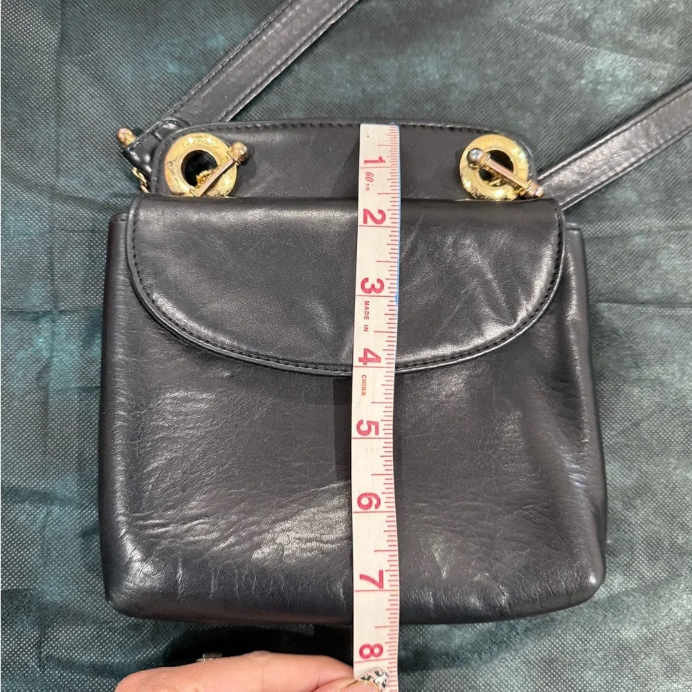 🔥Silver Blue Black Leather Crossbody Bag with Gold Hardware EUC🔥